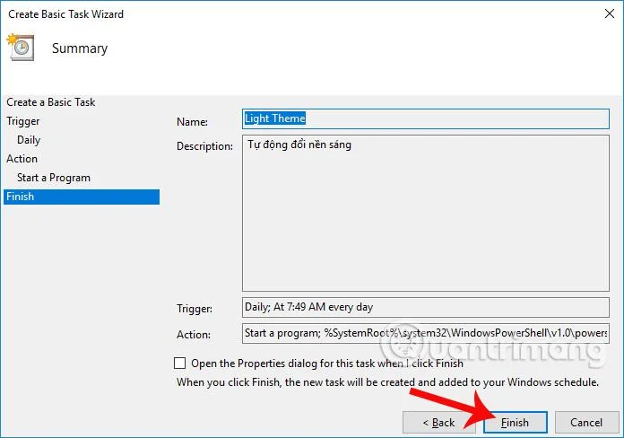 Как автоматично да направите фона тъмен на Windows 10