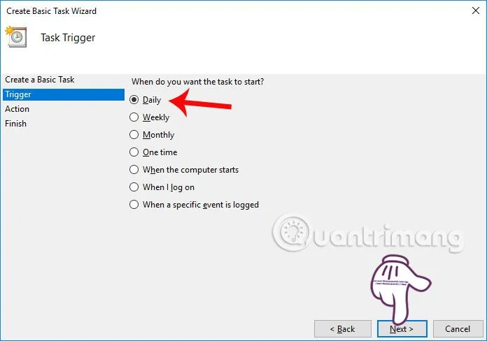 Как автоматично да направите фона тъмен на Windows 10
