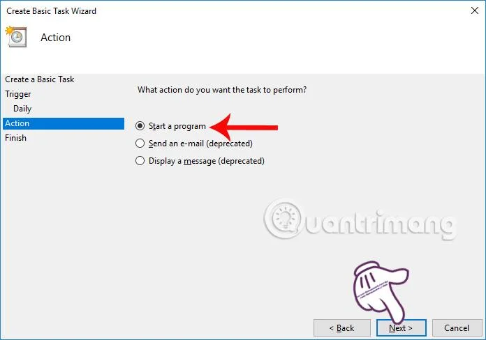 Как автоматично да направите фона тъмен на Windows 10
