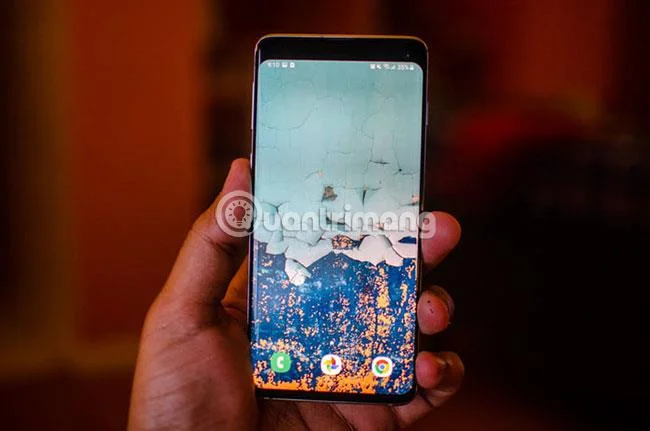 Hur man döljer hålkameran på Samsung Galaxy S10-serien