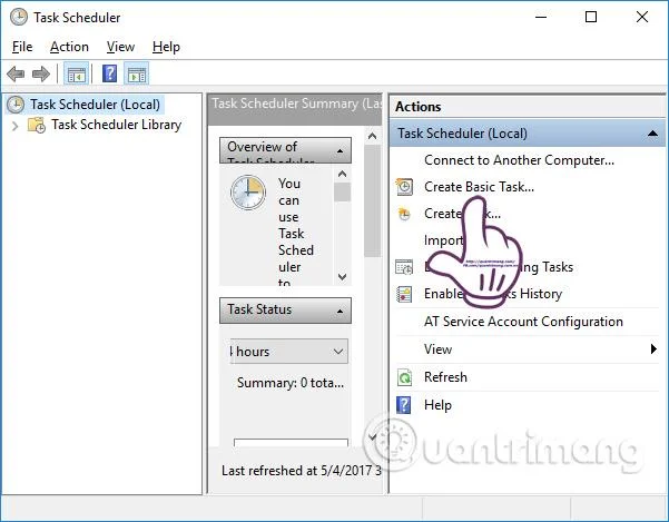 Как автоматично да направите фона тъмен на Windows 10