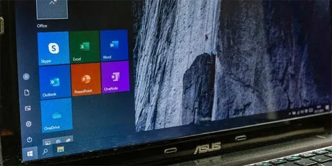 Hur man använder Windows 10 fabriksåterställningsalternativet från molnet