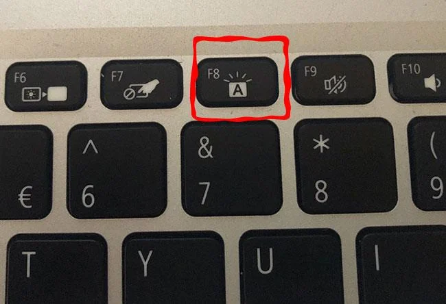 Hur man sätter på tangentbordsbelysning för bärbar dator och aktiverar tangentbordsbelysning i Windows 10