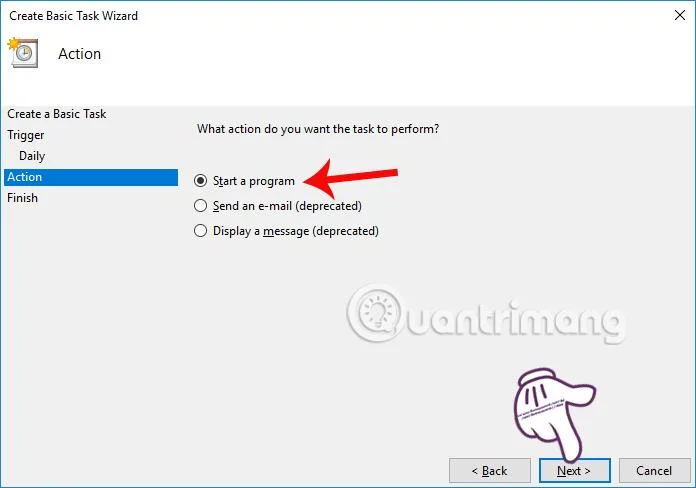 Как автоматично да направите фона тъмен на Windows 10