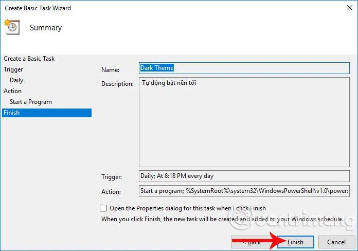 Как автоматично да направите фона тъмен на Windows 10